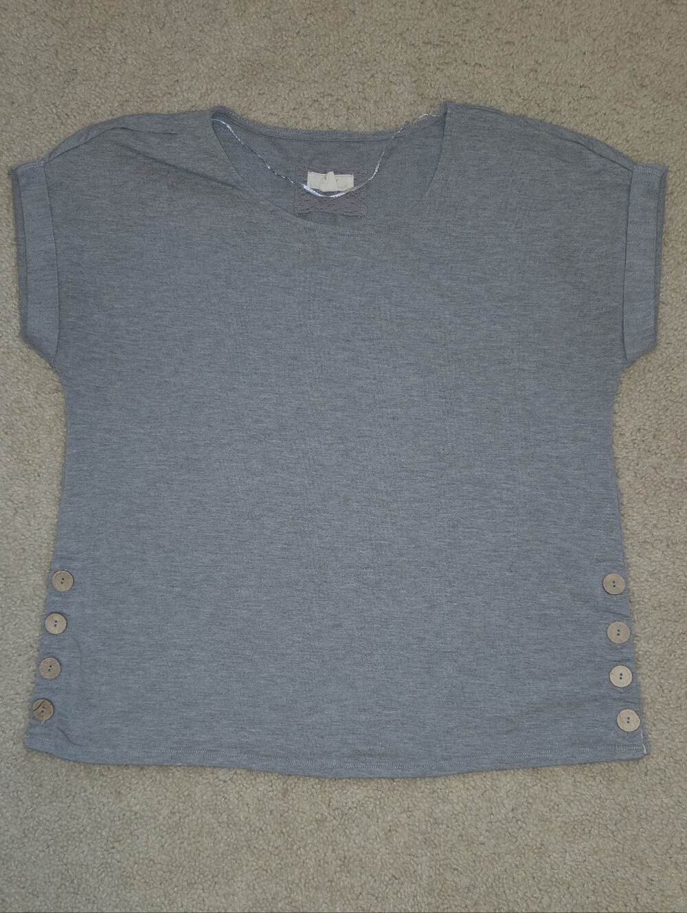 Cupio Heather Grey Cuffed Short Sleeve Side Button Accent Top Size M